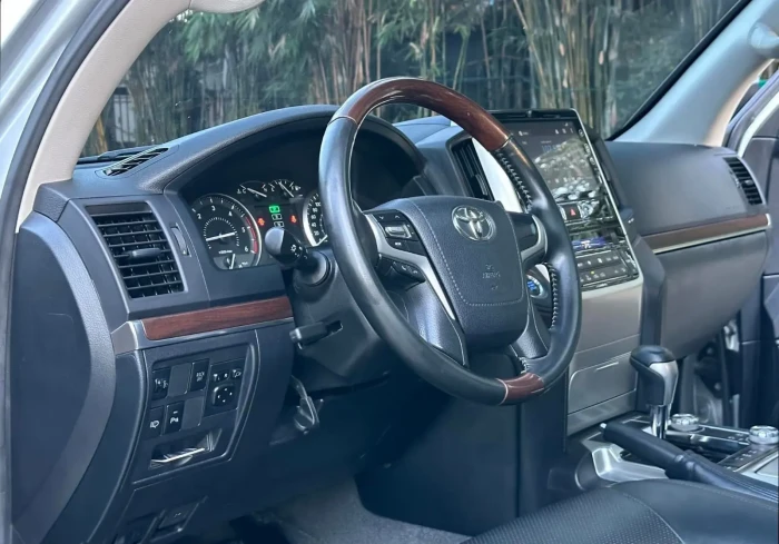 Used 5
                    TOYOTA
                     for Sale Image