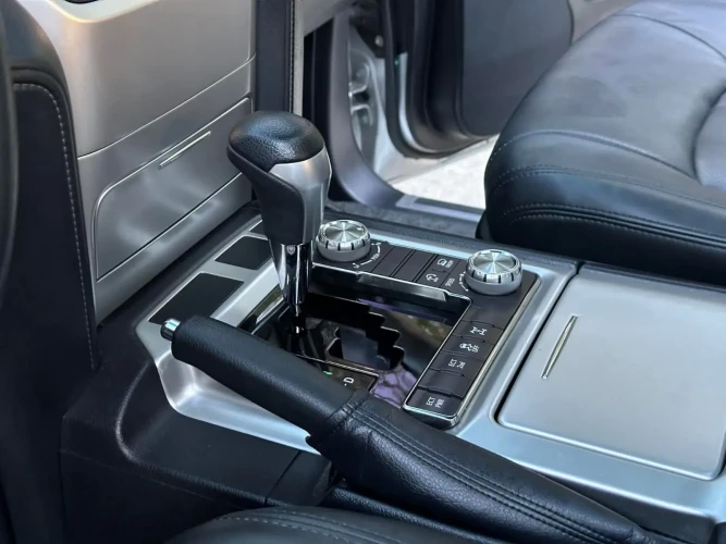 Used 5
                    TOYOTA
                     for Sale Image