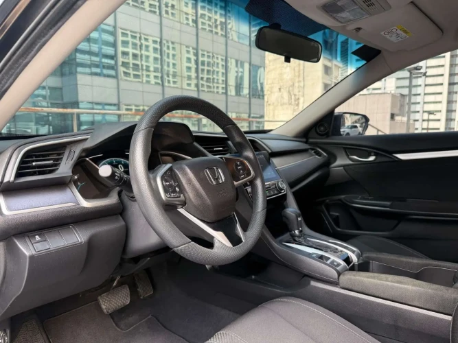 Used 5
                    HONDA
                     for Sale Image