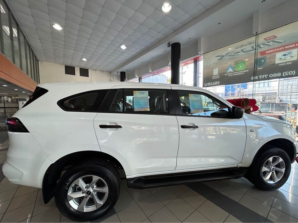 Used 1
                    ISUZU
                     for Sale Image