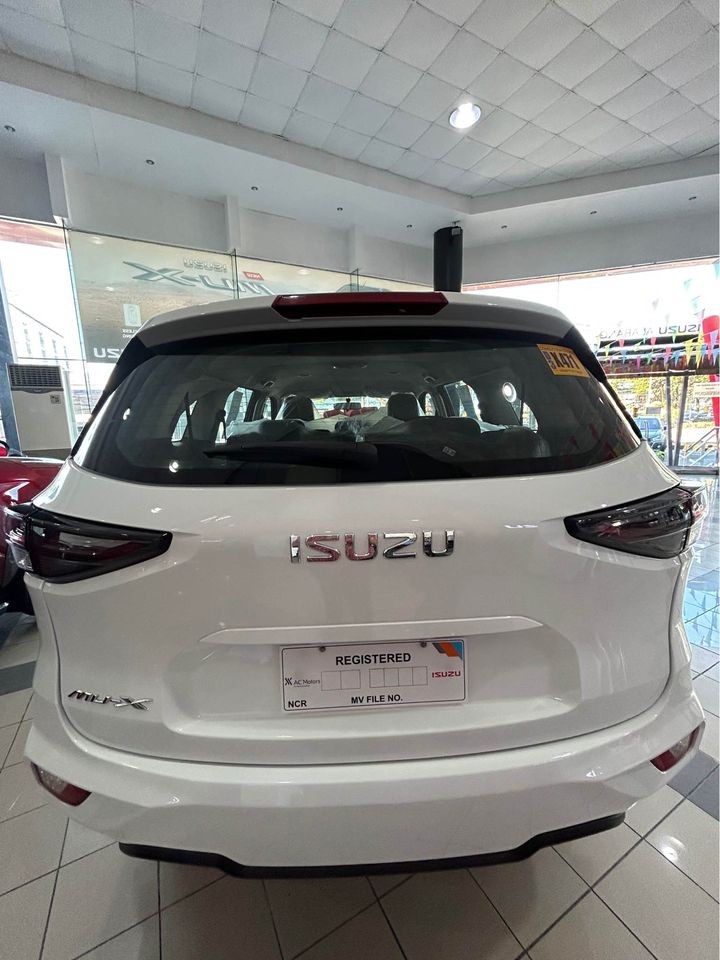 Used 1
                    ISUZU
                     for Sale Image