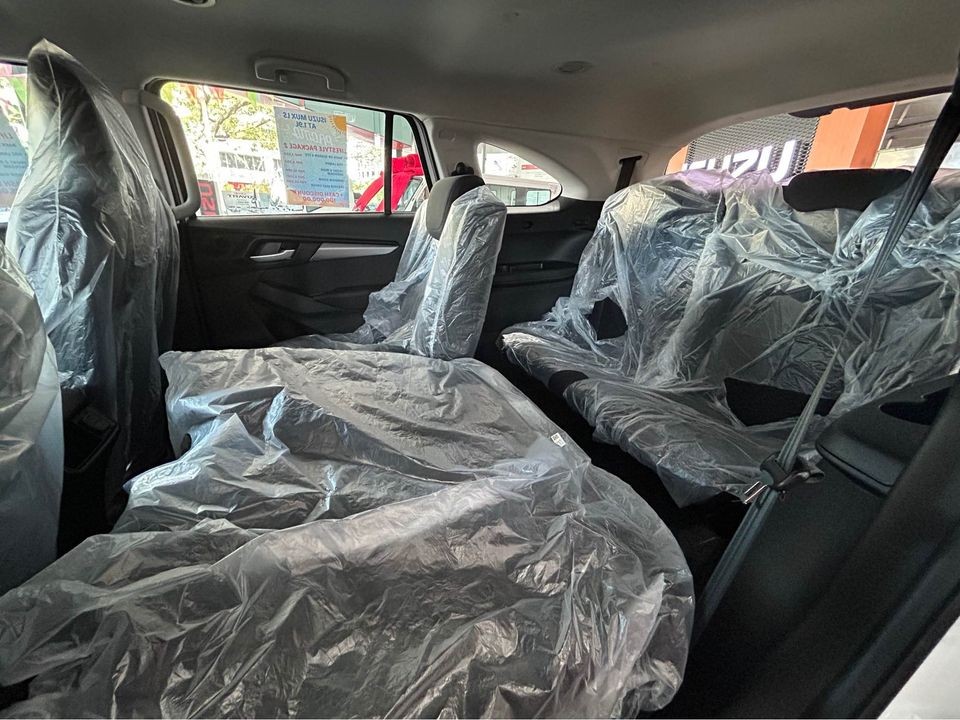 Used 1
                    ISUZU
                     for Sale Image