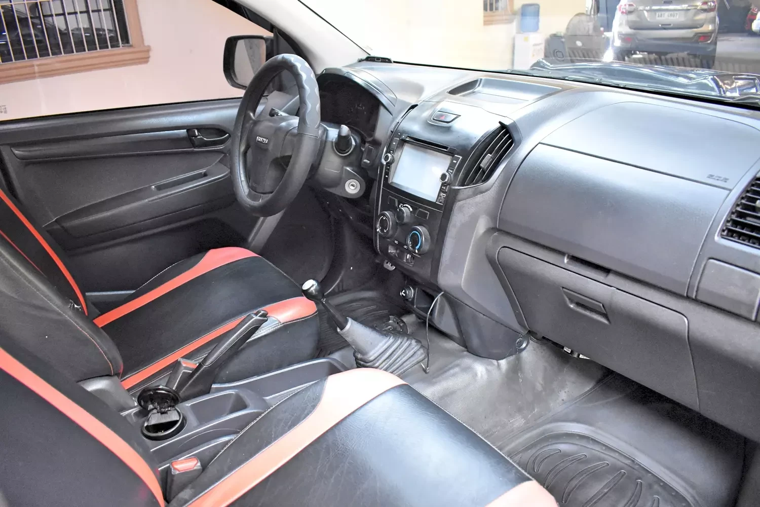 Used 1
                    ISUZU
                     for Sale Image