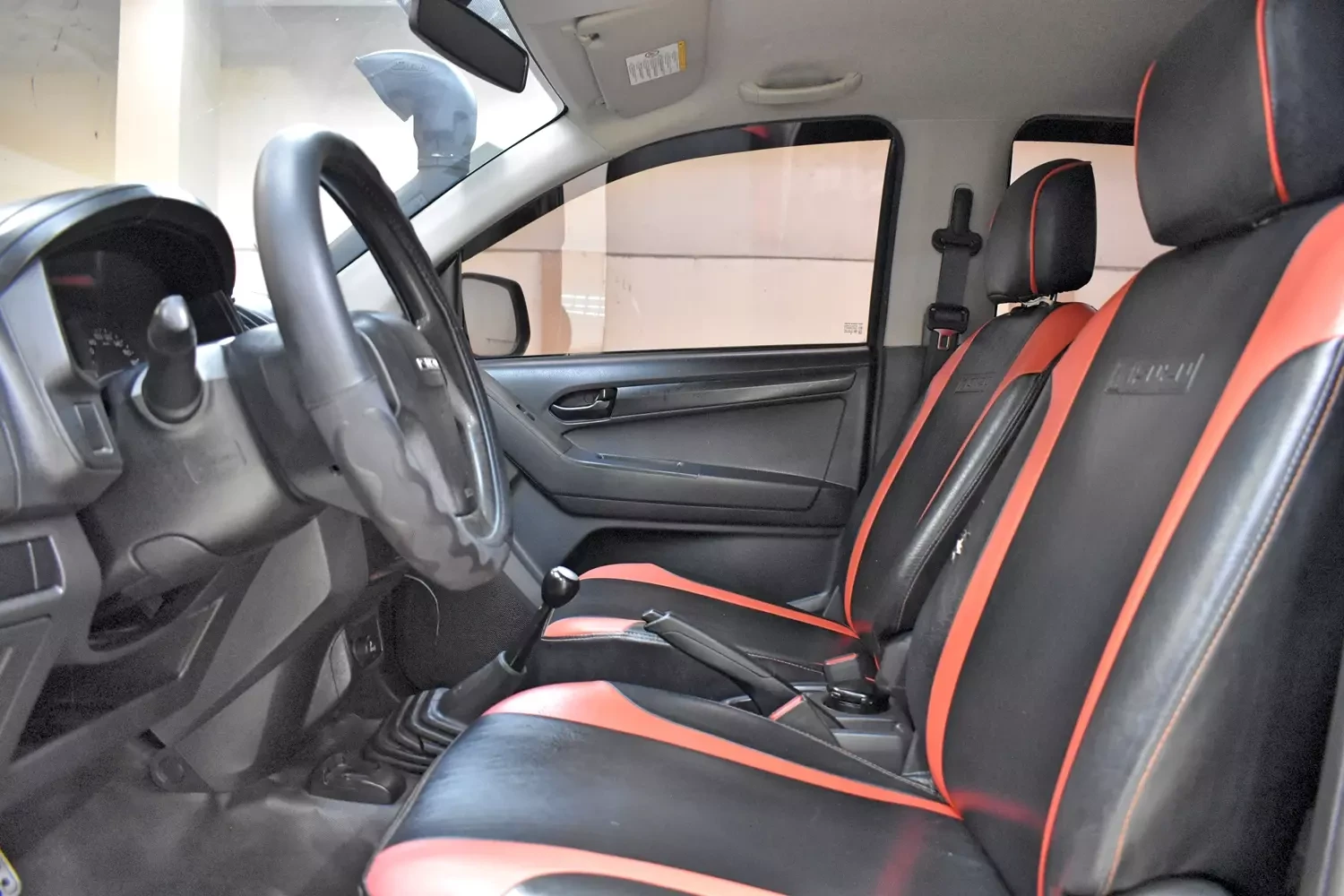 Used 1
                    ISUZU
                     for Sale Image