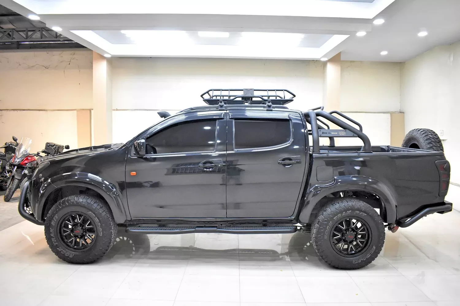 Used 1
                    ISUZU
                     for Sale Image