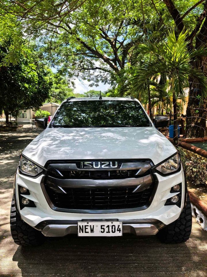 ISUZU
             
                 for Sale for Sale