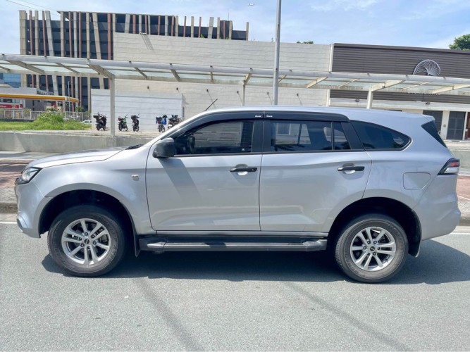 Used 
                    ISUZU
                     for Sale Image