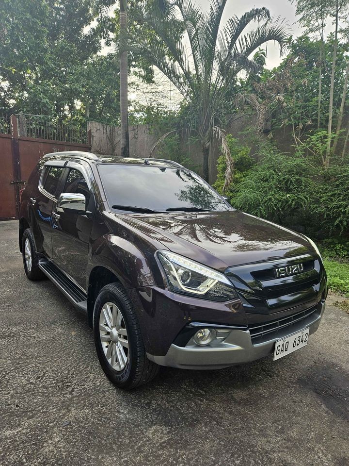Used 1
                    ISUZU
                     for Sale Image