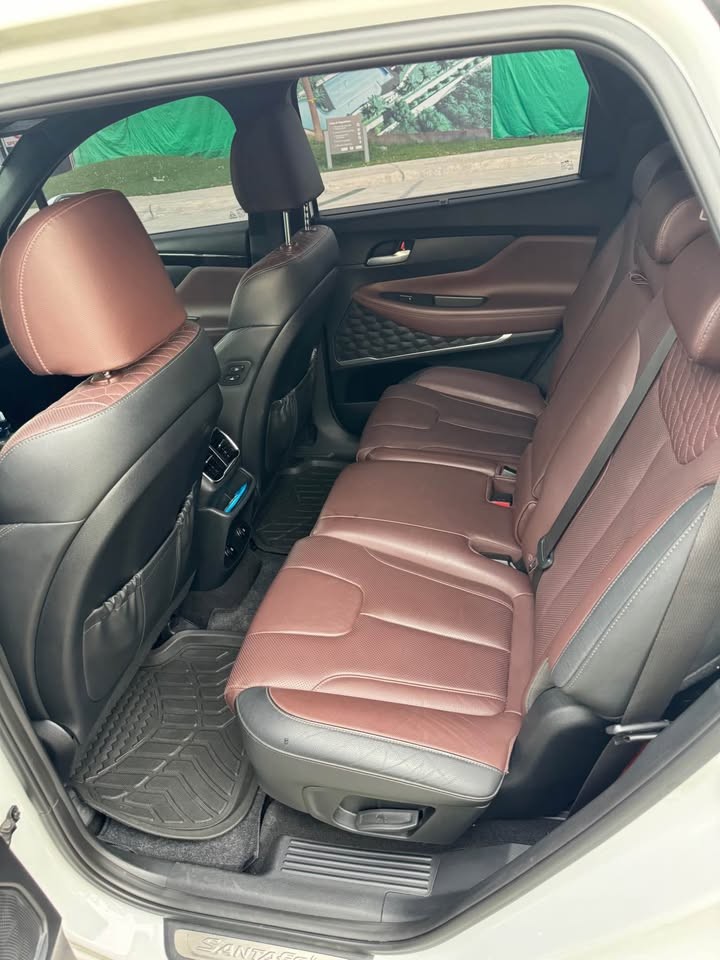 Used 1
                    HYUNDAI
                     for Sale Image