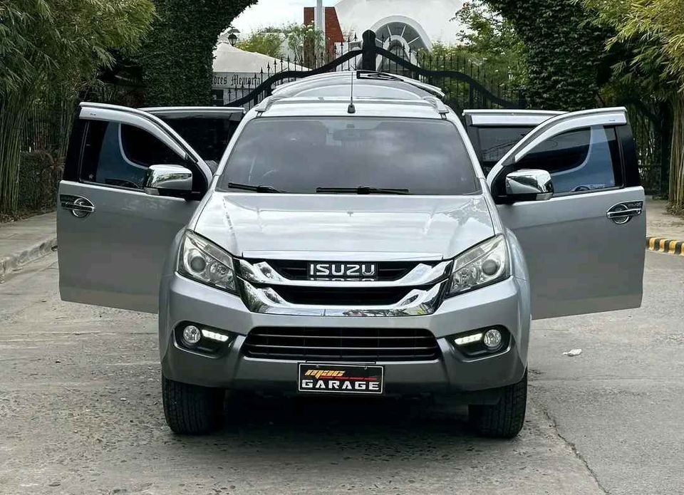 Used 1
                    ISUZU
                     for Sale Image
