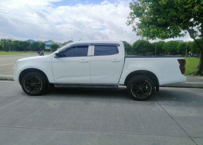 Used 1
                    ISUZU
                     for Sale Image