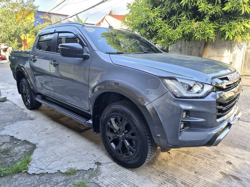 Used 1
                    ISUZU
                     for Sale Image