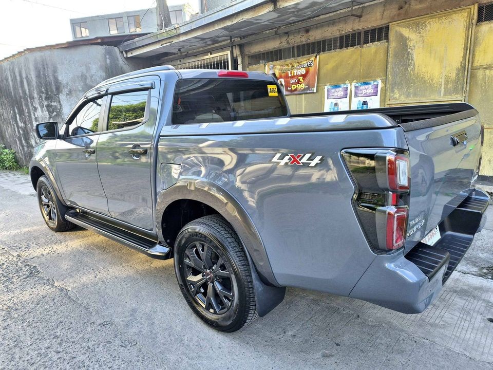 Used 1
                    ISUZU
                     for Sale Image