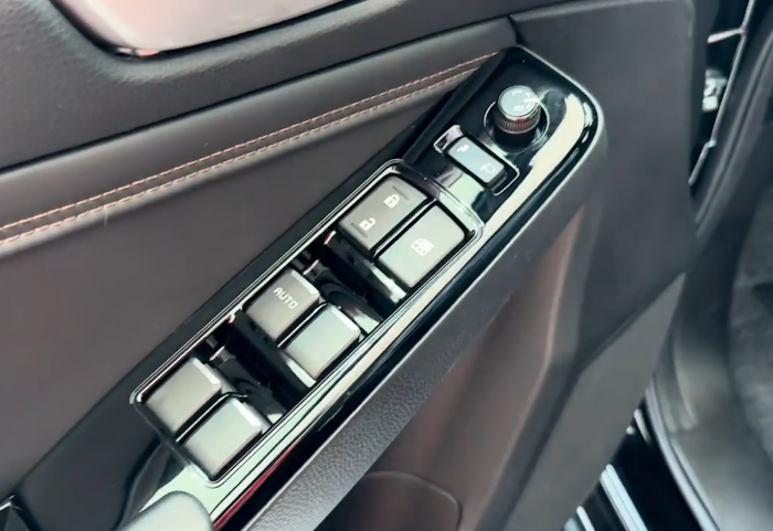 Used 2
                    ISUZU
                     for Sale Image