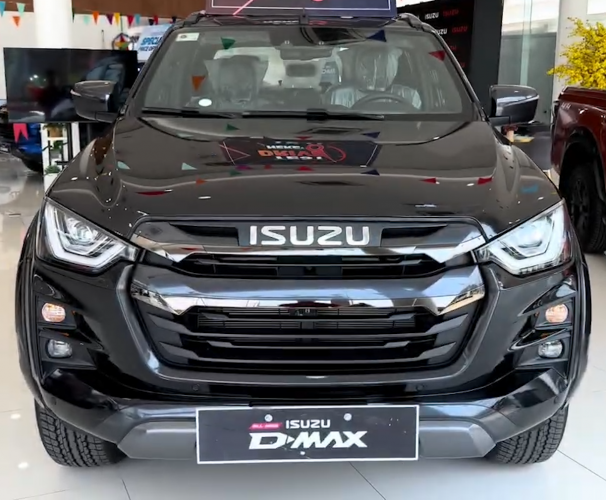 Used 2
                    ISUZU
                     for Sale Image