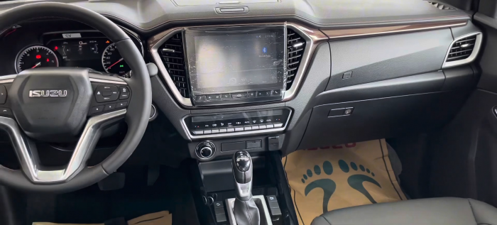 Used 1
                    ISUZU
                     for Sale Image