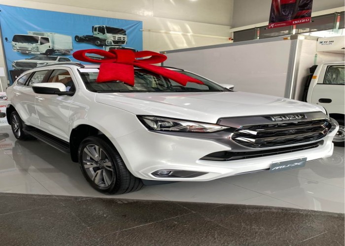 Used 2
                    ISUZU
                     for Sale Image