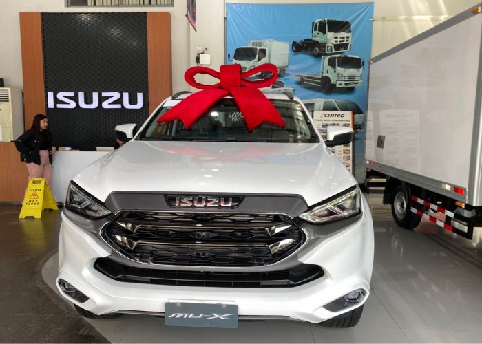 Used 2
                    ISUZU
                     for Sale Image