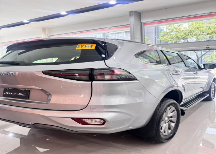 Used 2
                    ISUZU
                     for Sale Image