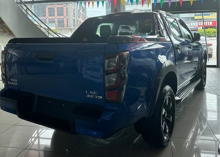 Used 1
                    ISUZU
                     for Sale Image