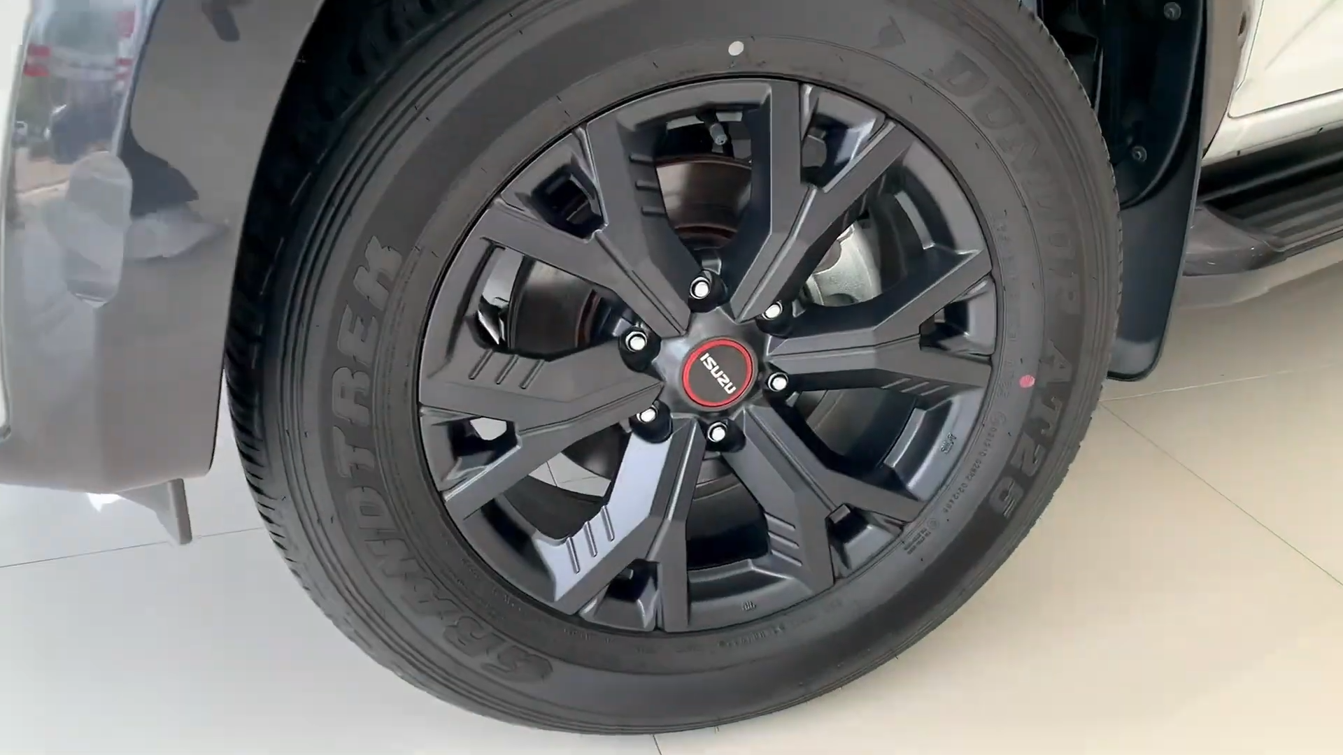 Used 1
                    ISUZU
                     for Sale Image