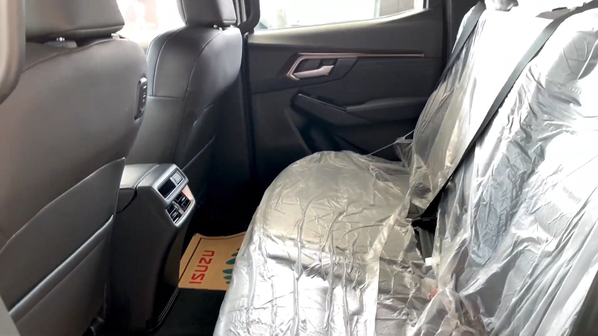 Used 1
                    ISUZU
                     for Sale Image