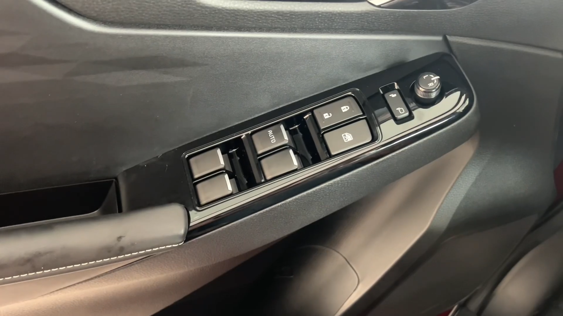 Used 1
                    ISUZU
                     for Sale Image