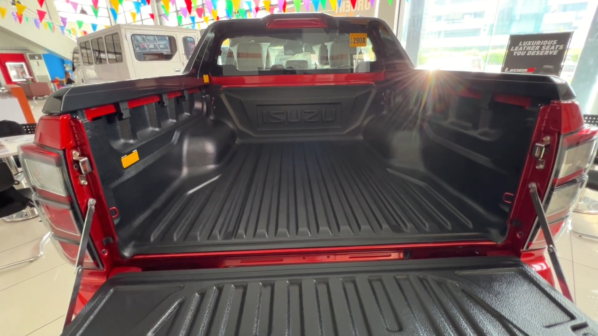 Used 1
                    ISUZU
                     for Sale Image