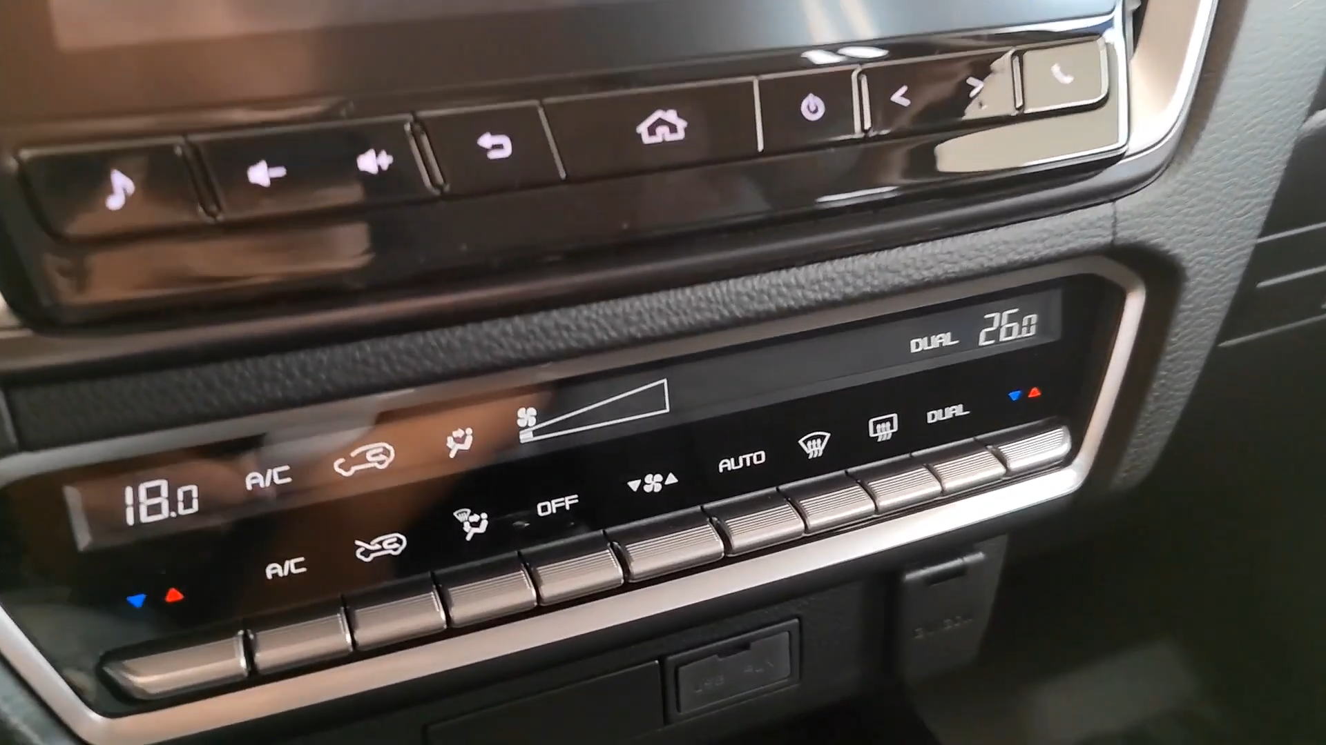 Used 1
                    ISUZU
                     for Sale Image