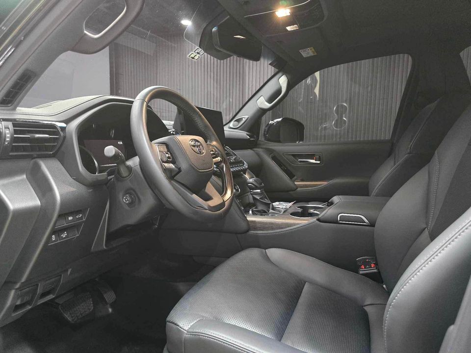 Used 1
                    TOYOTA
                     for Sale Image