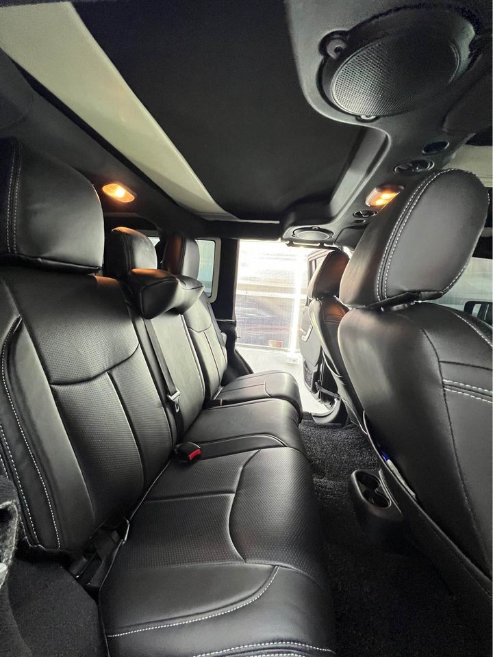 Used 1
                    JEEP
                     for Sale Image