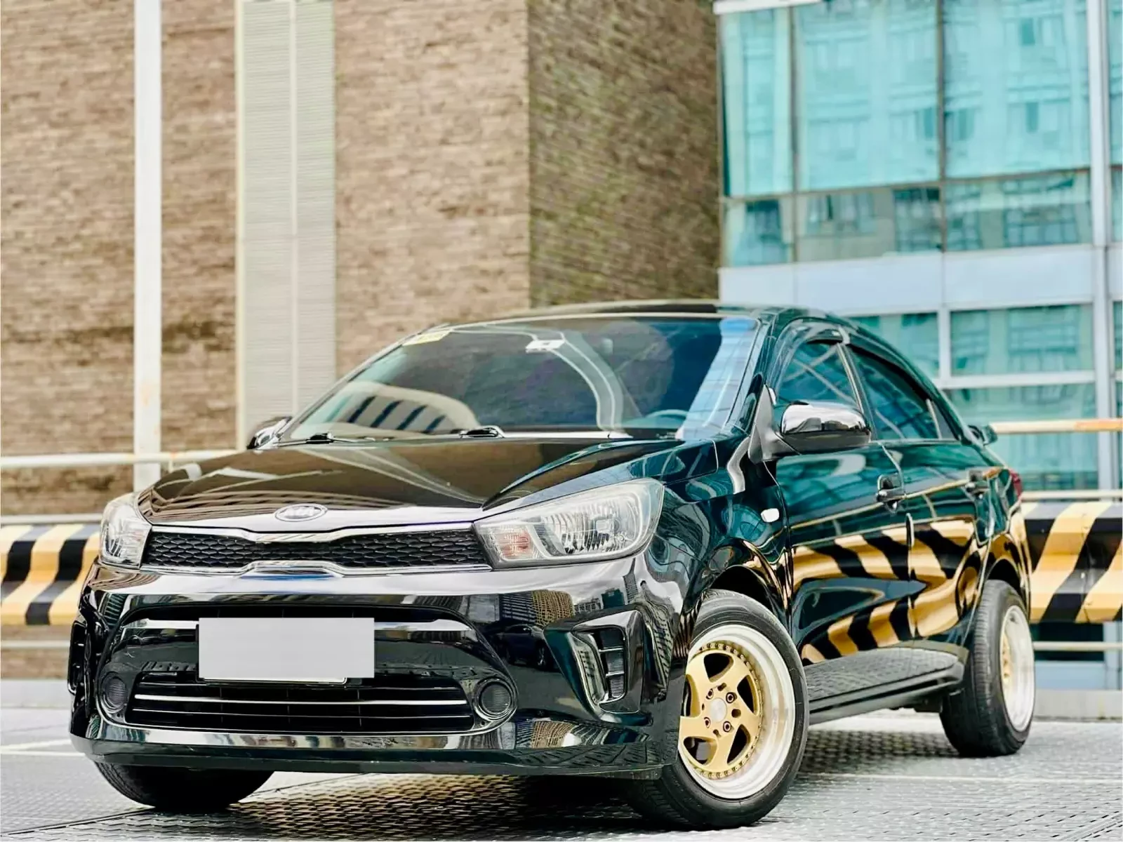 Used 1
                    KIA
                     for Sale Image