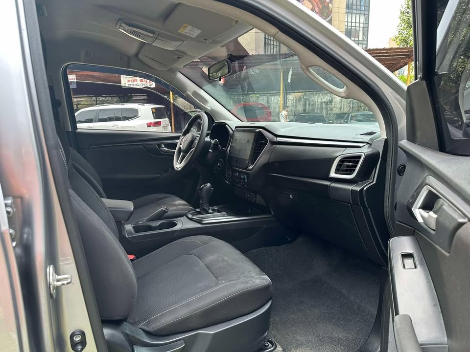 Used 2
                    ISUZU
                     for Sale Image