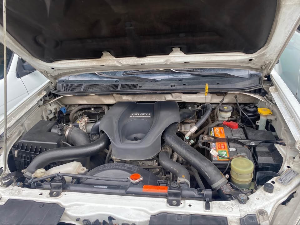 Used 1
                    ISUZU
                     for Sale Image