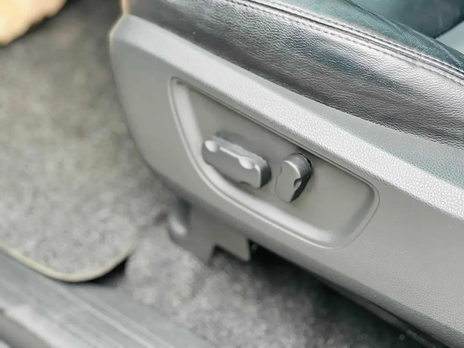 Used 1
                    MITSUBISHI
                     for Sale Image